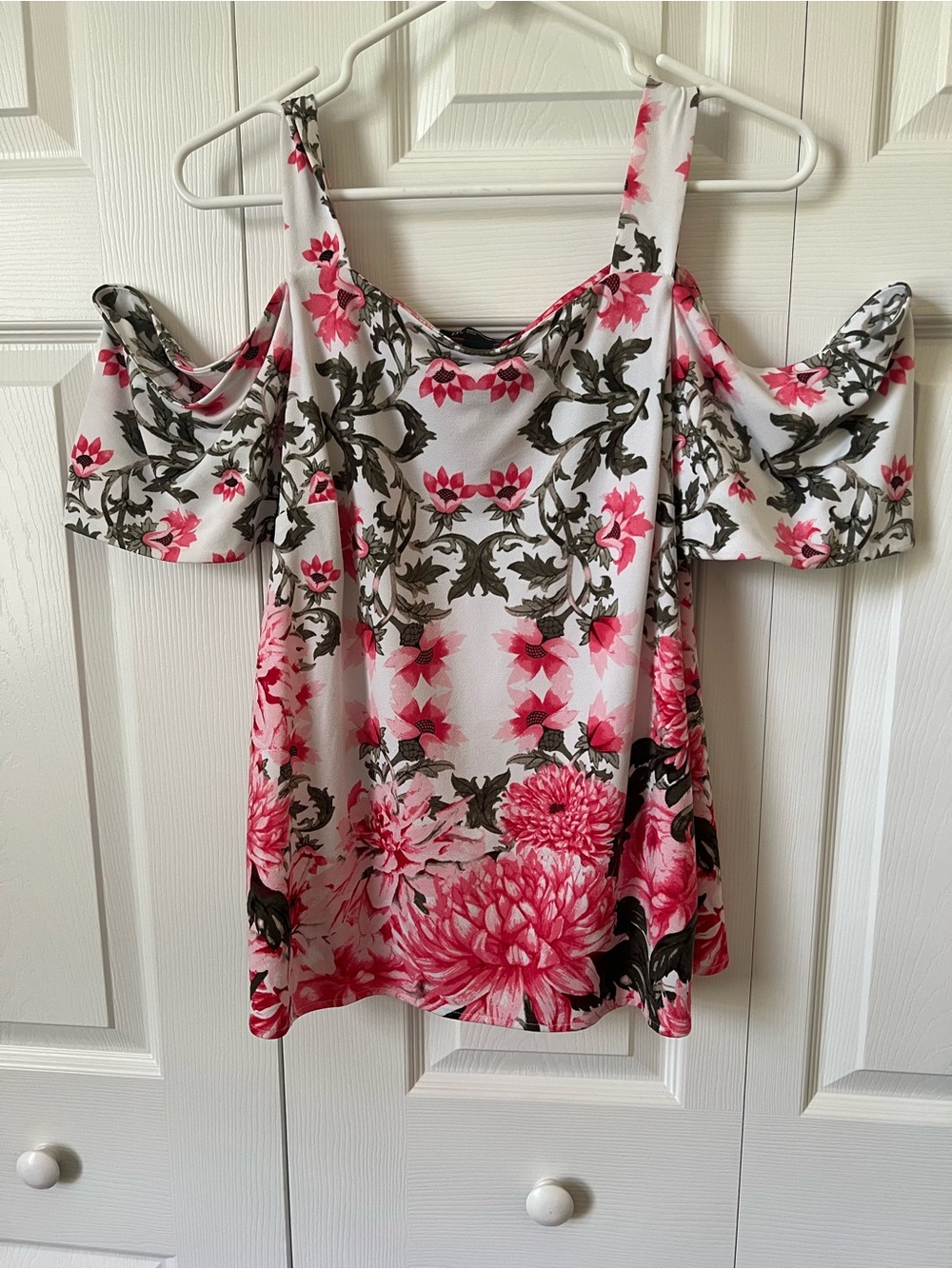 INC International Concepts Pink and White Floral Cold-Shoulder Blouse